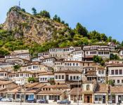 बिना वीज़ा के: अल्बानिया जा रहे हैं अल्बानिया की यात्रा करें
